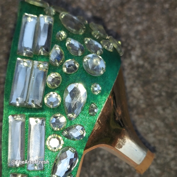 ASHRO Green Crystal Jewel Embellished kitten heel pumps sz 7.5 - Picture 10 of 13